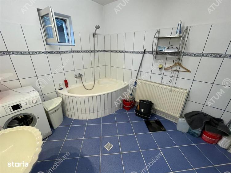Apartament cu 3 camere decomandat, mobilat în Turnișor