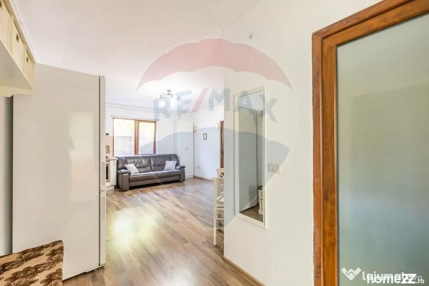 Apartament cu 3 camere semidecomandat în Aurel Vlaicu