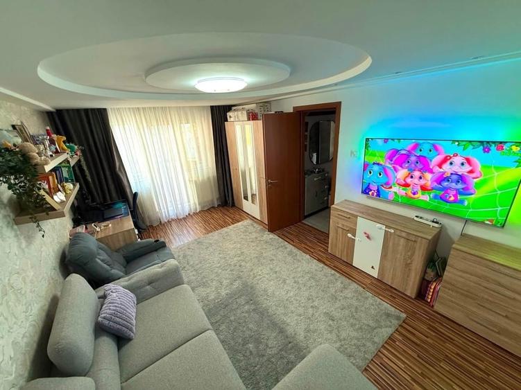 Apartament cu 2 camere decomandat, mobilat în Rahova