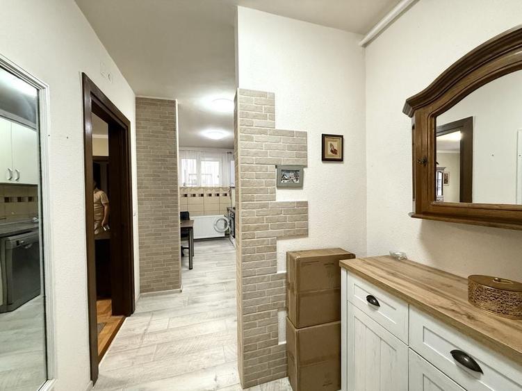 Apartament cu 2 camere decomandat în Astra