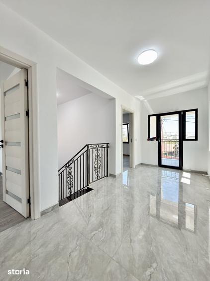 Casă cu 5 camere cu Teren 500 Mp în Central