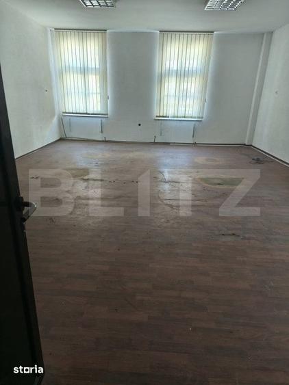 Spațiu comercial, de 1,883 mp, în Ultracentral