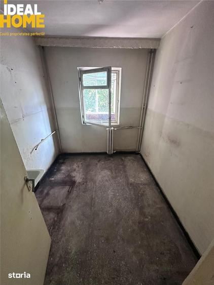 Apartament cu 2 camere decomandat în Nicolina