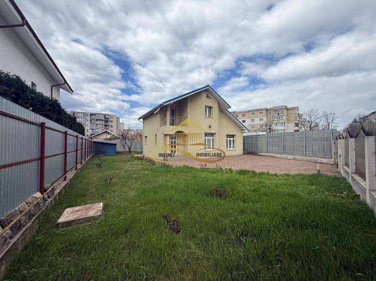 Casă individuală cu 4 camere cu Canalizare în Nord