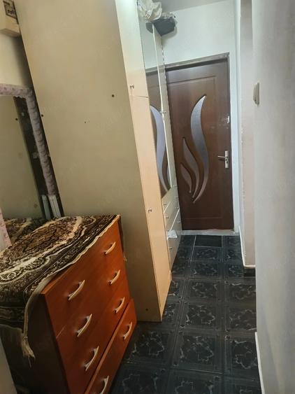 Apartament cu 2 camere semidecomandat în Confecții