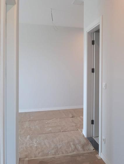 Apartament cu 3 camere decomandat în Băneasa