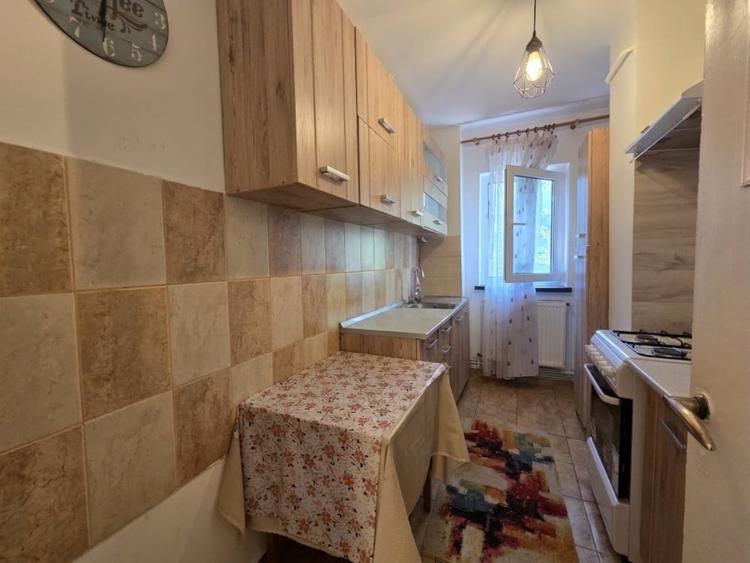 Apartament cu 2 camere semidecomandat în Tătărași