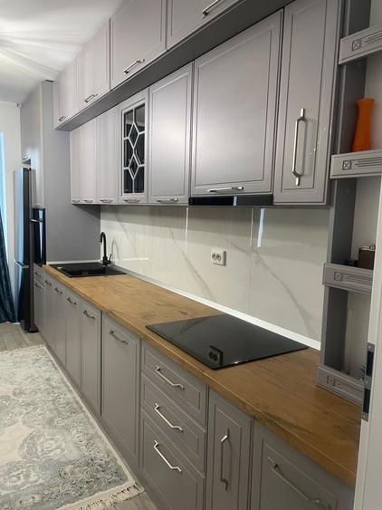 Apartament cu 3 camere decomandat în Exterior Vest