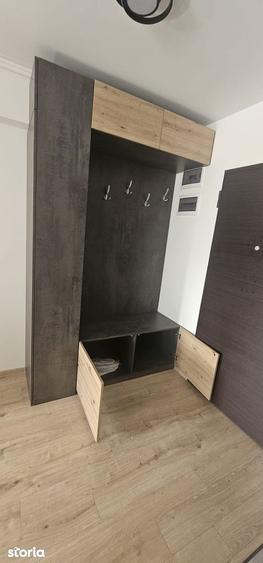 Apartament cu 3 camere, mobilat în Tractorul