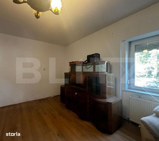 Casă cu 3 camere decomandat în Dacia