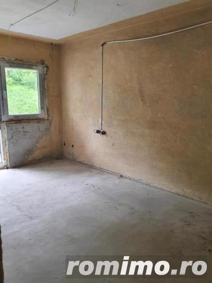 Apartament cu 4 camere de vanzare, etajul 1, str. 1 Mai - 7