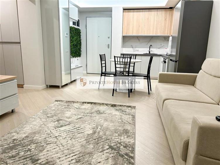 Apartament cu 2 camere semidecomandat, mobilat în Pipera