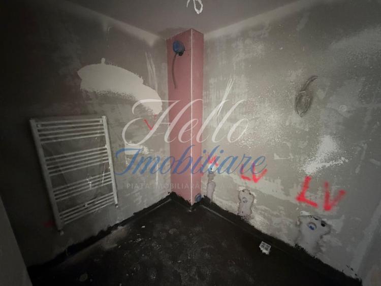 Penthouse cu 3 camere decomandat în Zorilor
