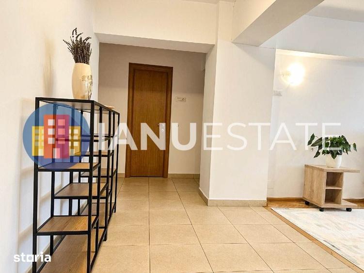 Apartament cu 4 camere decomandat în Romană