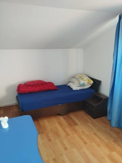 Casă cu 4 camere în Bucium