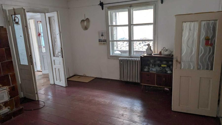 Casă cu 3 camere în Central