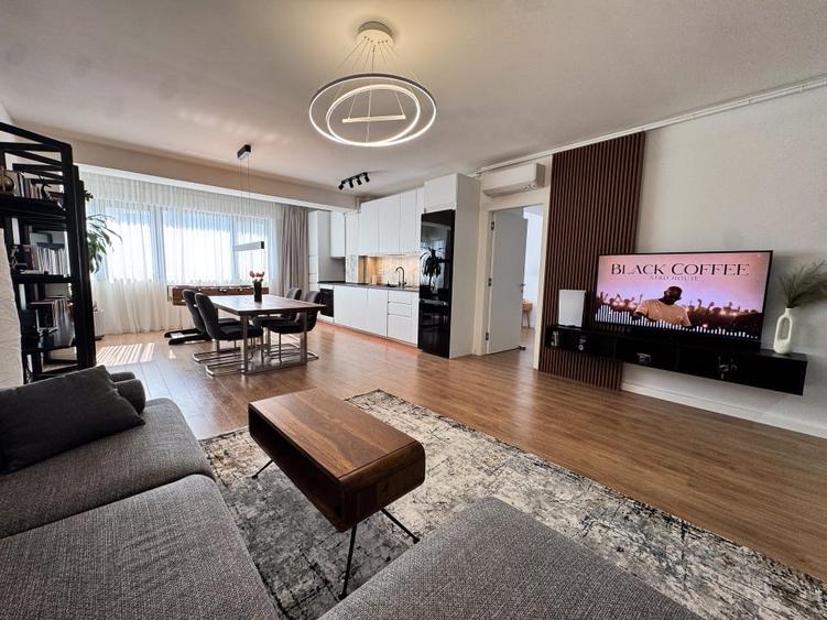 Apartament cu 2 camere semidecomandat, mobilat în Central