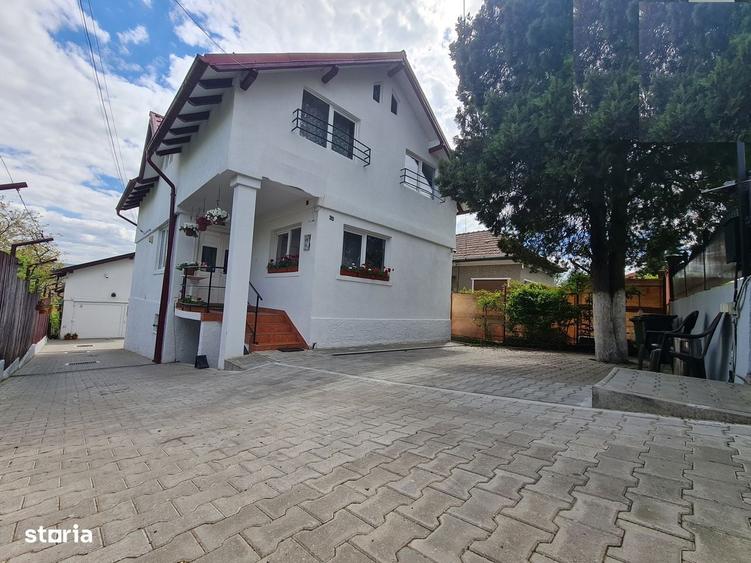 Casă cu 4 camere în Dâmbul Rotund