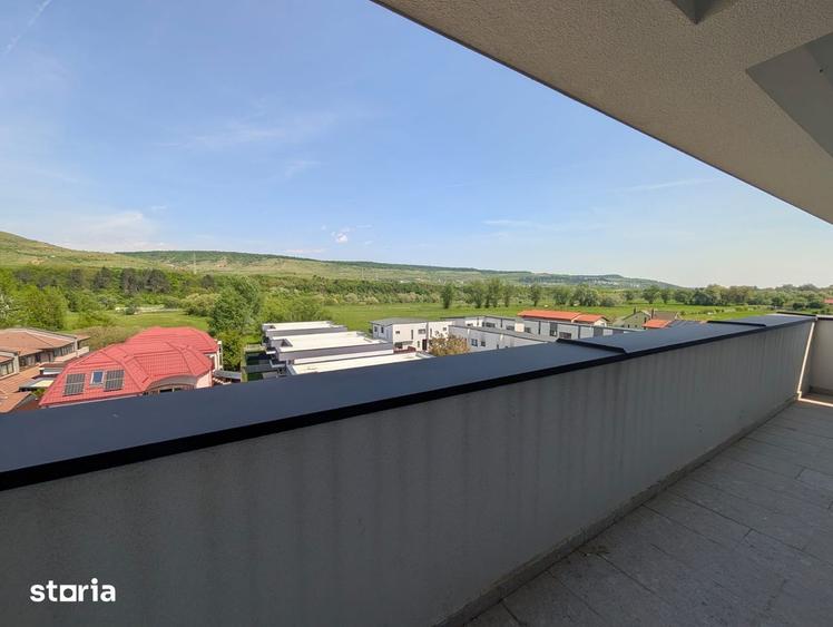 Apartament cu 4 camere, mobilat în Florești