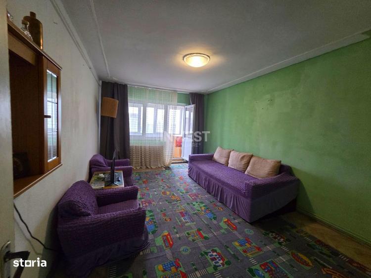 Apartament cu 3 camere decomandat, mobilat în Alexandru cel Bun