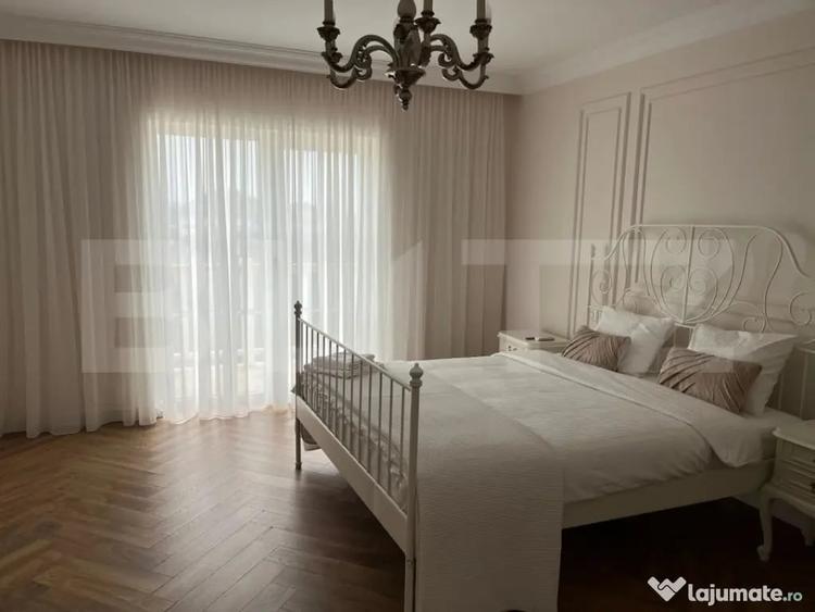 Casă cu 4 camere cu Teren 350 Mp în Central