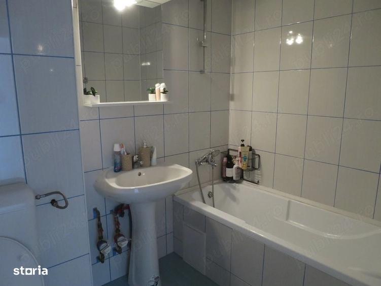 Apartament cu 3 camere decomandat în Basarab