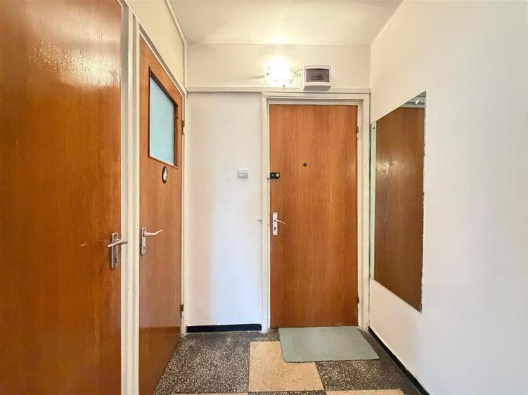 Apartament cu 2 camere semidecomandat în Hipodrom 1