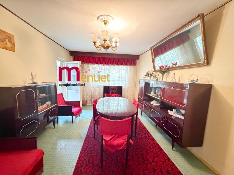 Apartament cu 3 camere decomandat în C5