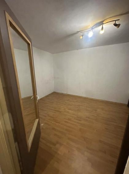 Apartament cu 4 camere decomandat în Dristor