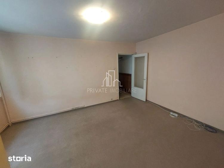 Apartament cu 2 camere nedecomandat în Dâmbu Pietros