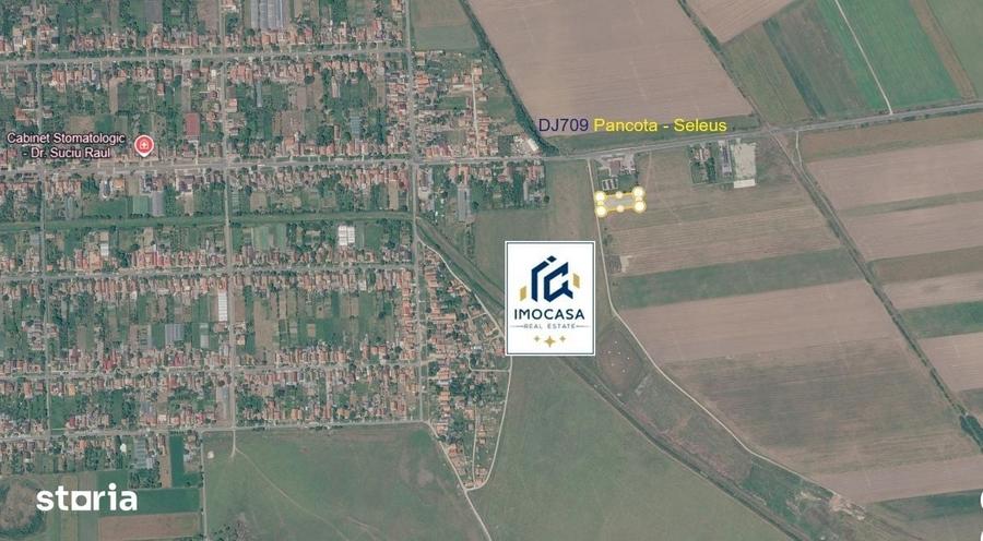 Teren de 1956 mp, în Central
