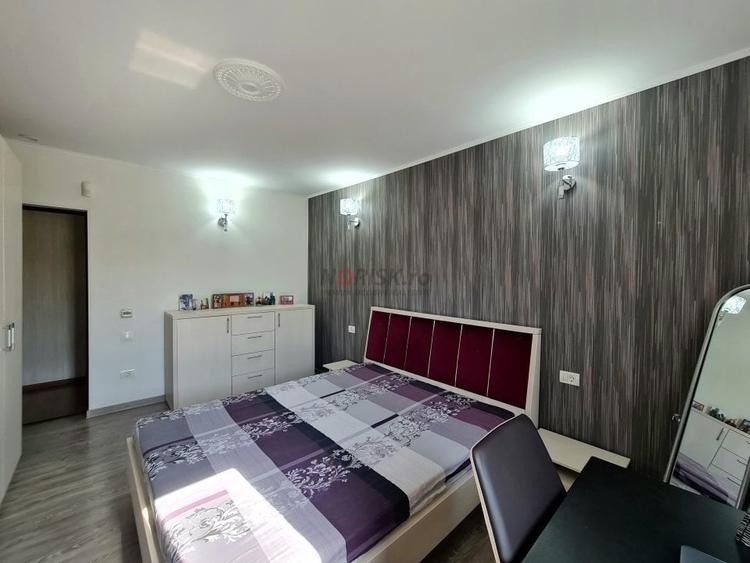 Casă individuală cu 5 camere cu Garaj în Domnești