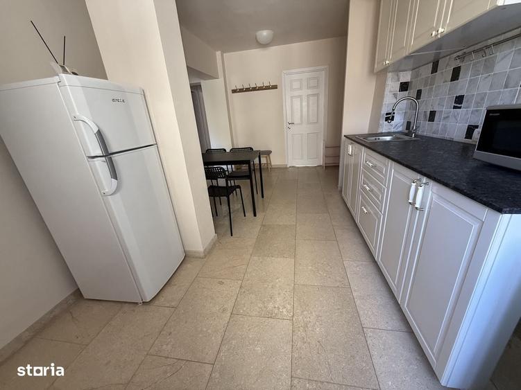 Apartament cu 3 camere decomandat în Răcădău