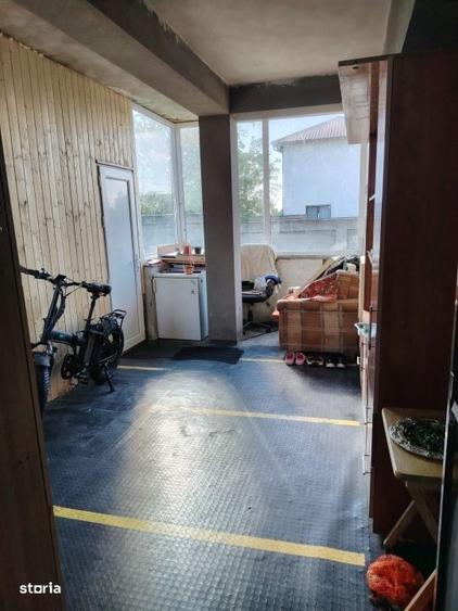 Casă cu 4 camere cu Teren 570 Mp în Aeroport