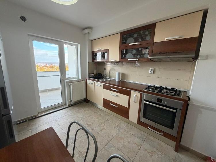 Apartament cu 2 camere decomandat, mobilat în Zorilor