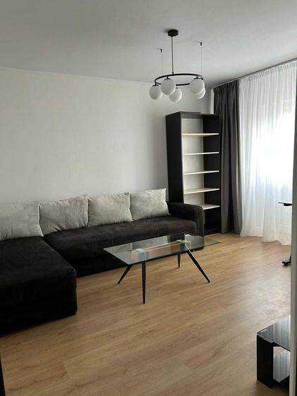 Apartament cu 2 camere decomandat în Crângași