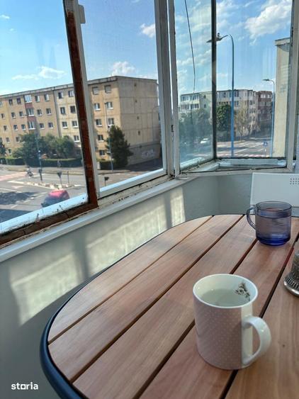 Apartament cu 2 camere decomandat în Tractorul