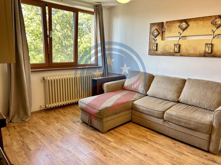 Apartament cu 2 camere decomandat în Rovine