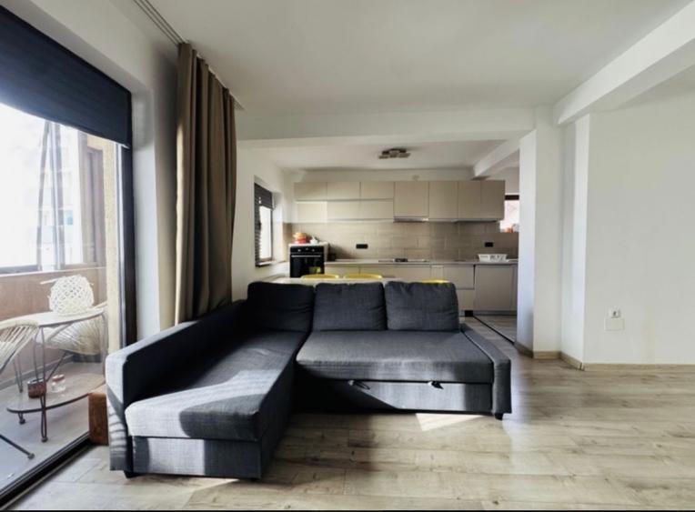 Apartament cu 3 camere decomandat în Chiajna