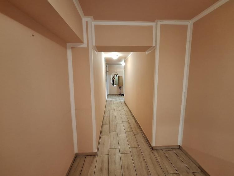 Apartament cu 3 camere decomandat în Colentina