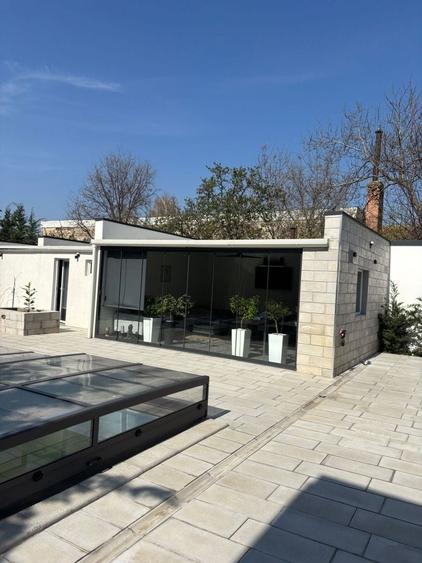 Casă individuală cu 4 camere decomandat cu Canalizare în Lunei