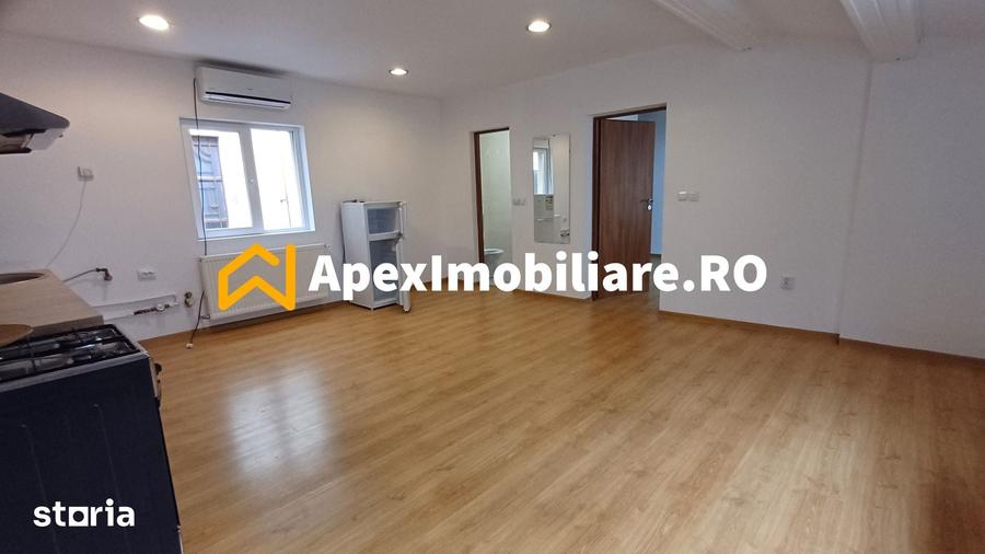 Apartament cu 2 camere decomandat în Victoriei