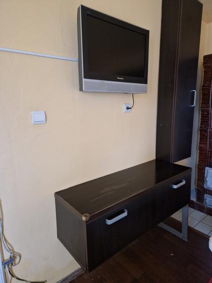 Casă cu 2 camere cu Teren 100 Mp în Central