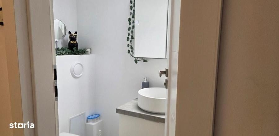 Apartament cu 3 camere decomandat în Tomis III