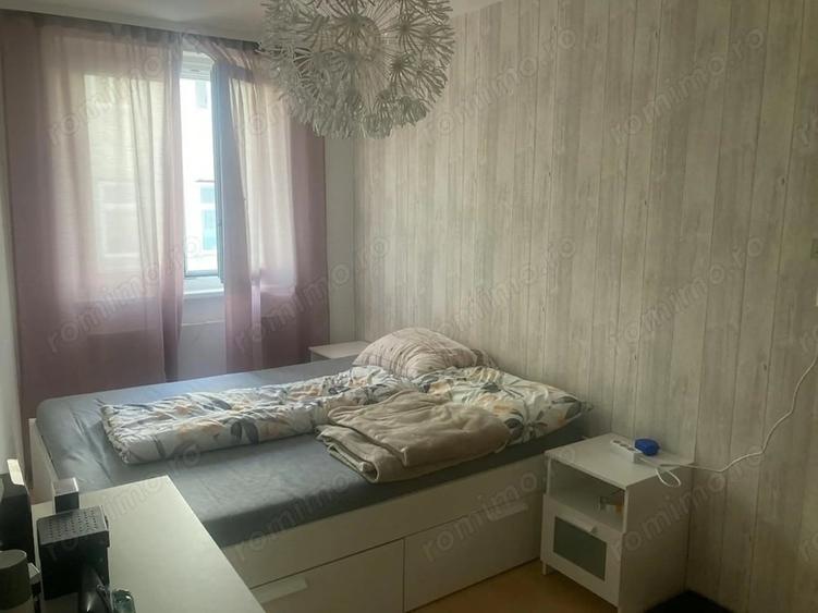 Apartament cu 3 camere decomandat în Vlahuță