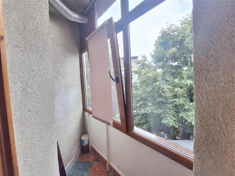 Apartament cu 3 camere decomandat, mobilat în 9 Mai