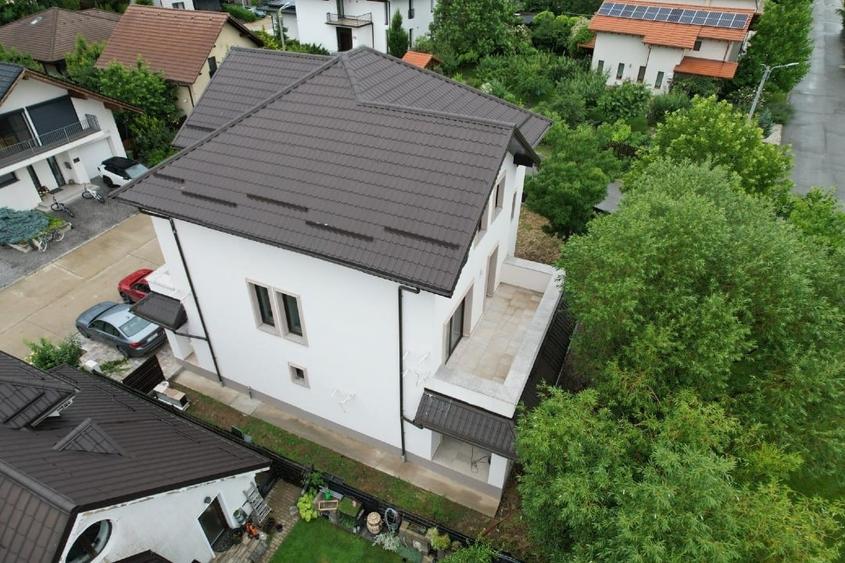 Casă individuală cu 4 camere cu Canalizare în Corbeanca