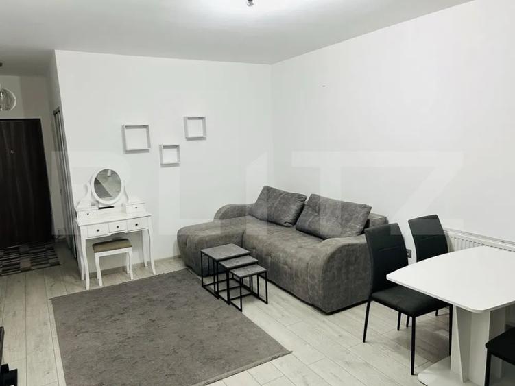 Apartament cu 2 camere semidecomandat, mobilat în Florești