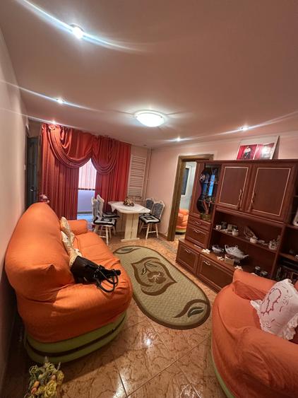 Apartament cu 2 camere semidecomandat, mobilat în Gheorghe Lazăr