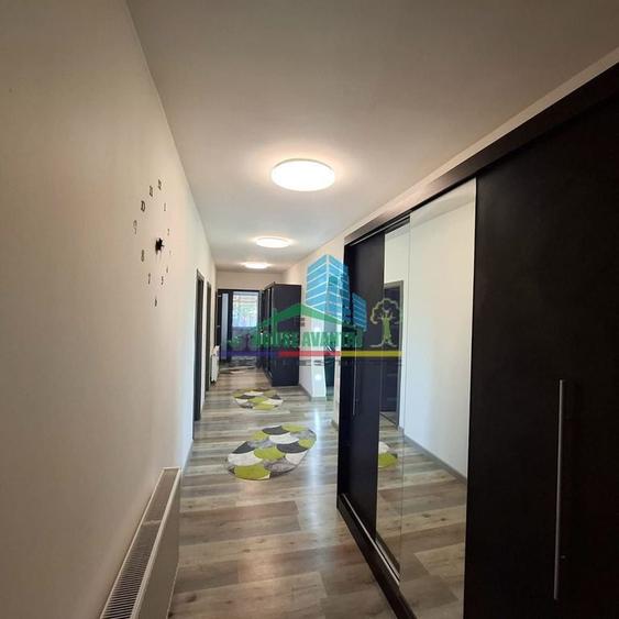 Casă cu 4 camere cu Teren 790 Mp în Central
